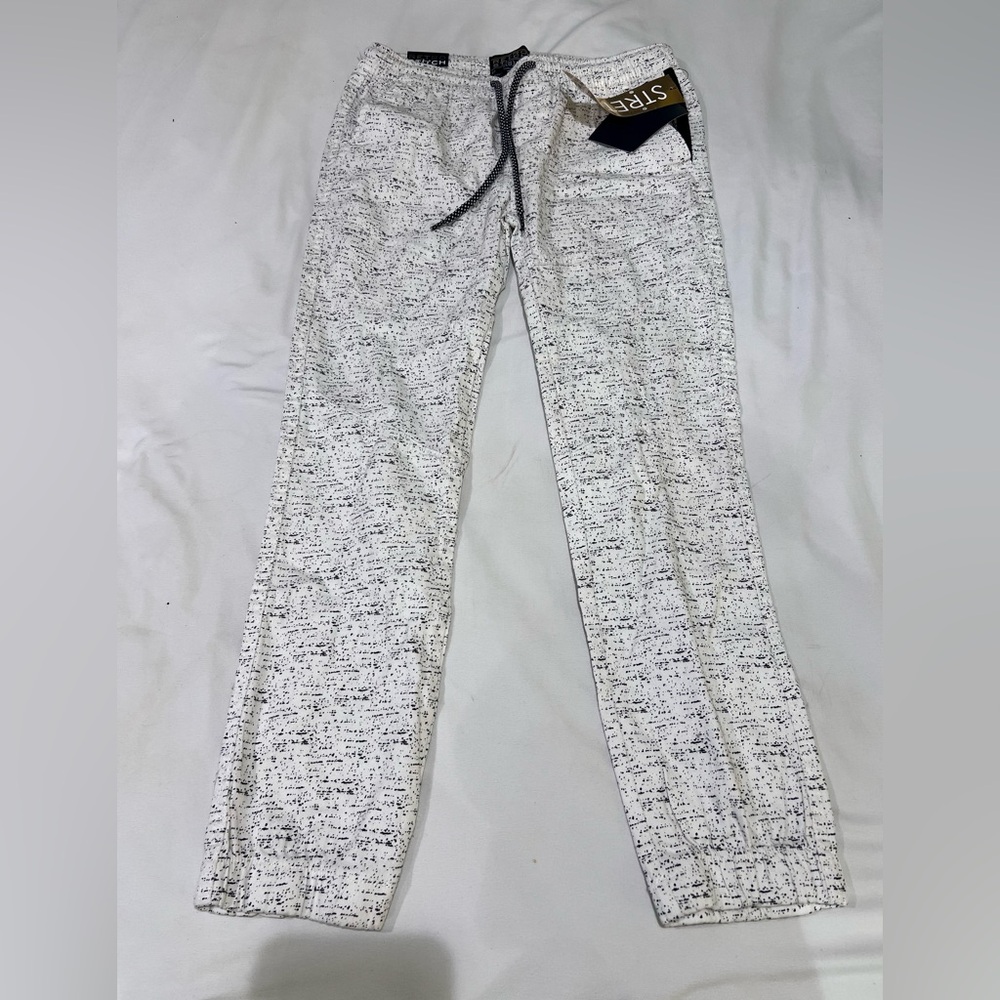 Monday-Friday flash sale ‼️
Stretch grey sweat pants